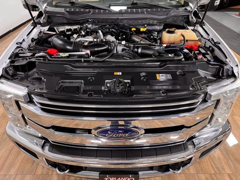 Used 2017 Ford F350 Lariat image 11