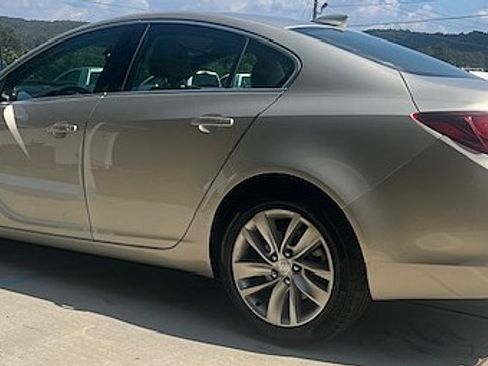 Used 2016 Buick Regal Leather image 9