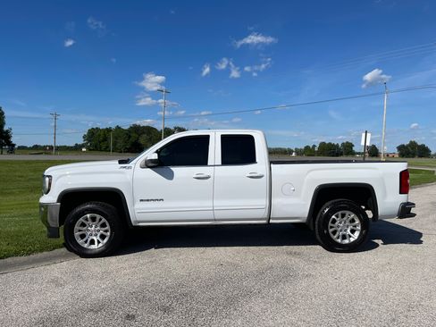 Used 2018 GMC Sierra 1500 SLE image 2