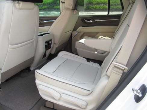 Used 2021 GMC Yukon 4WD Denali image 15