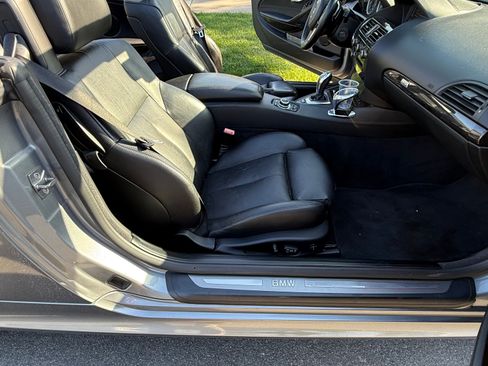 Used 2010 BMW 650i Convertible RWD image 18