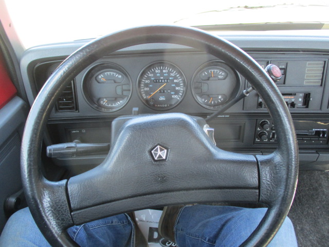 Used 1991 Dodge D/W Truck 150 AWD/4WD image 23