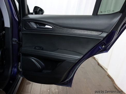 Used 2019 Alfa Romeo Stelvio AWD image 30