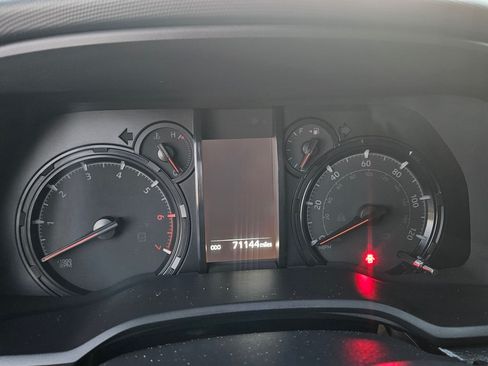 Used 2022 Toyota 4Runner SR5 Premium image 11