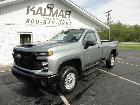 Used 2024 Chevrolet Silverado 2500 W/T image 9
