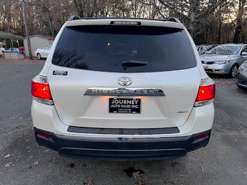 Used 2013 Toyota Highlander SE image 5