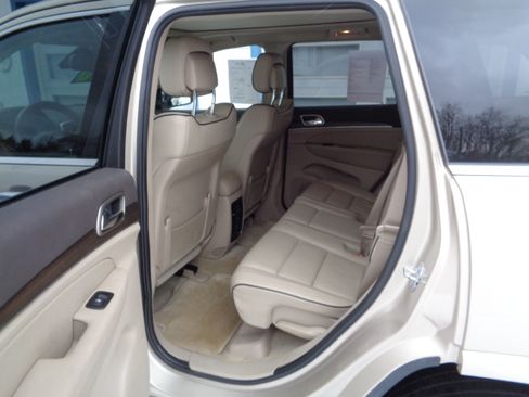 Used 2015 Jeep Grand Cherokee Overland image 5