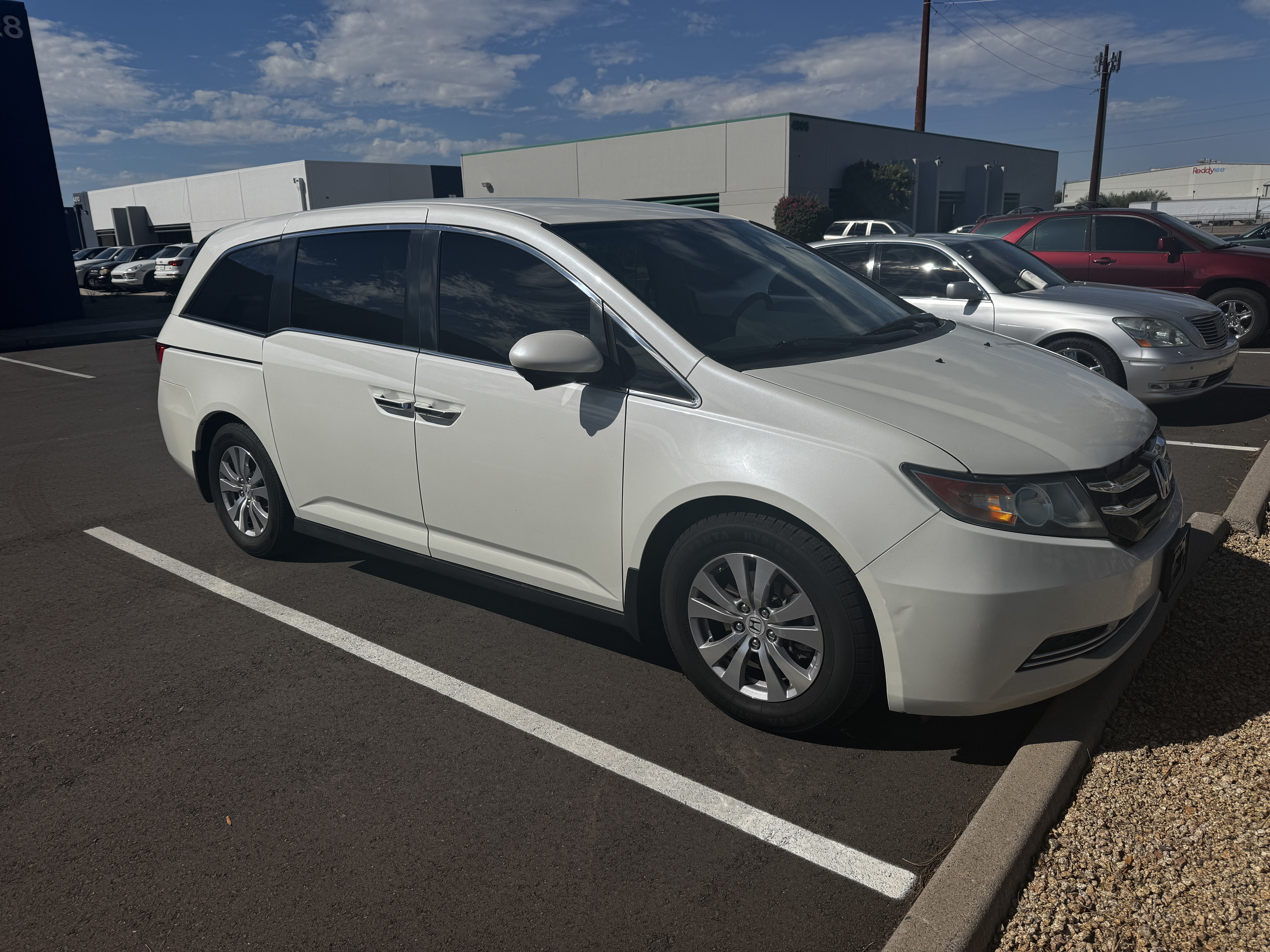 Used 2017 Honda Odyssey SE image 4