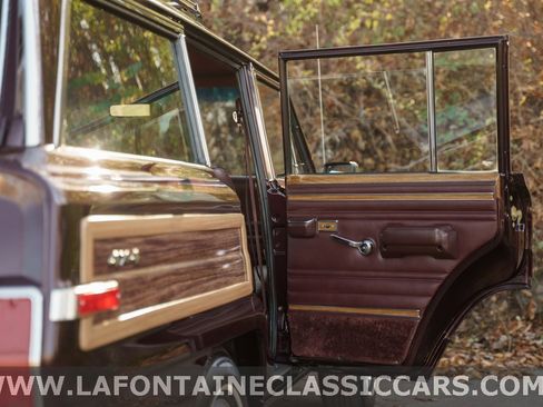 Used 1991 Jeep Grand Wagoneer image 91