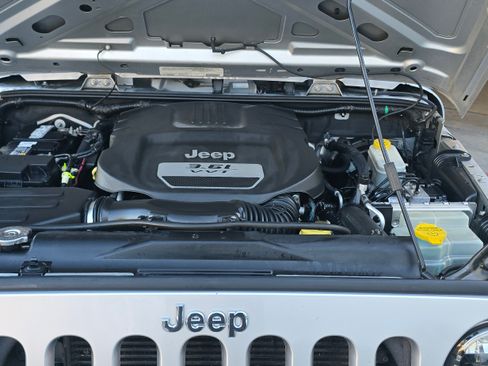 Used 2012 Jeep Wrangler Sport image 29