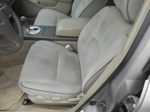 Used 2004 INFINITI G35 Sedan RWD image 10