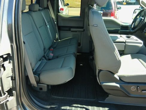 Used 2015 Ford F150 XLT image 35