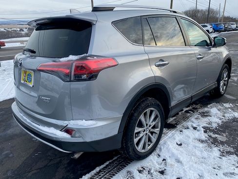 Used 2016 Toyota RAV4 Limited image 7
