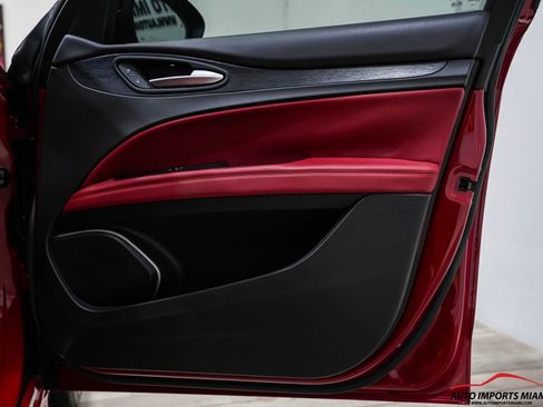 Used 2020 Alfa Romeo Stelvio Sport image 44