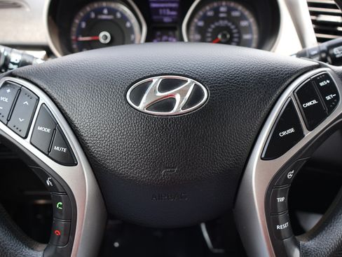 Used 2013 Hyundai Elantra GT image 19
