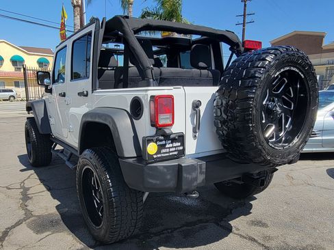 Used 2012 Jeep Wrangler Unlimited Sport image 5