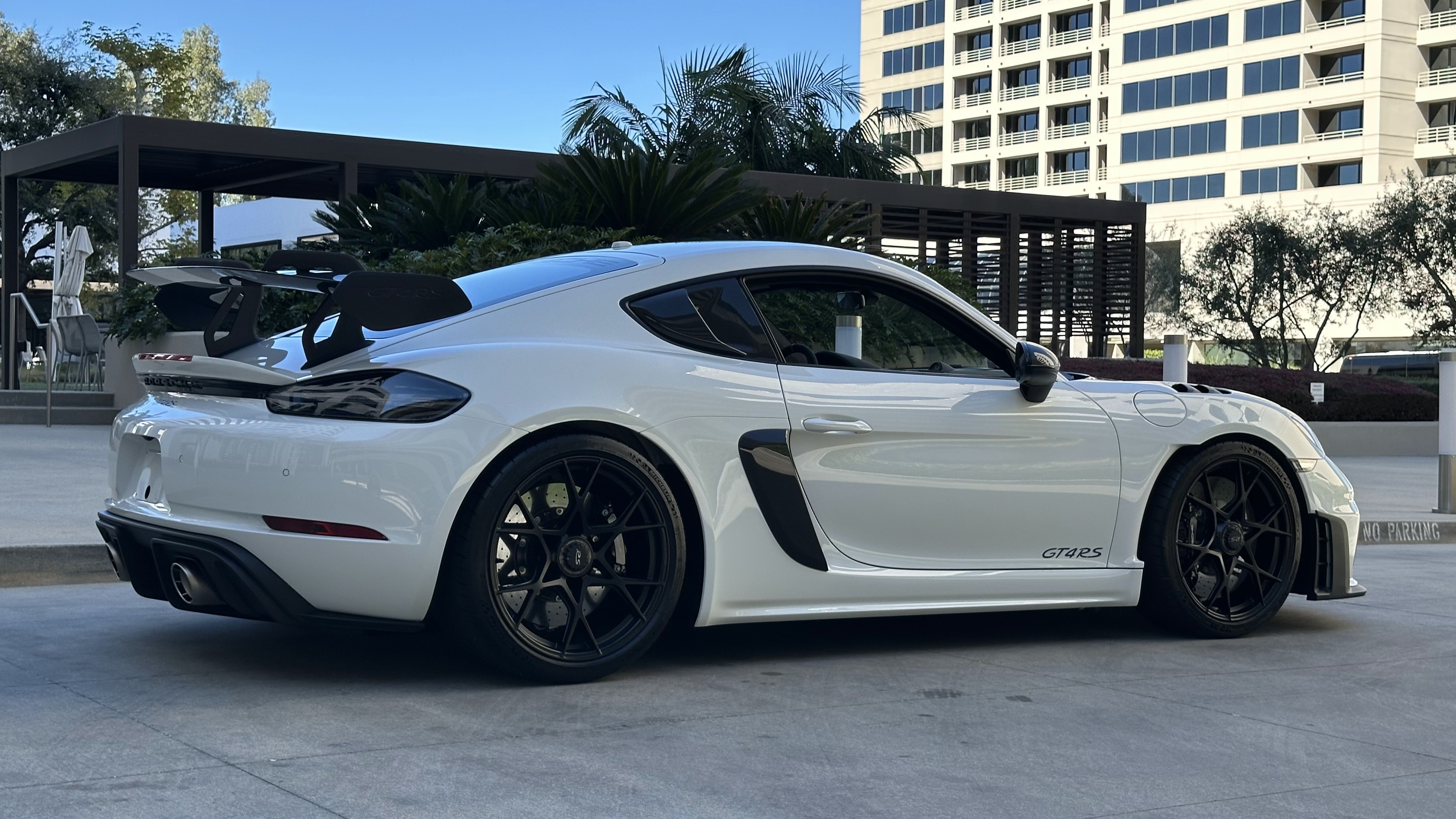 Used 2024 Porsche 718 Cayman GT4 RS RWD image 11