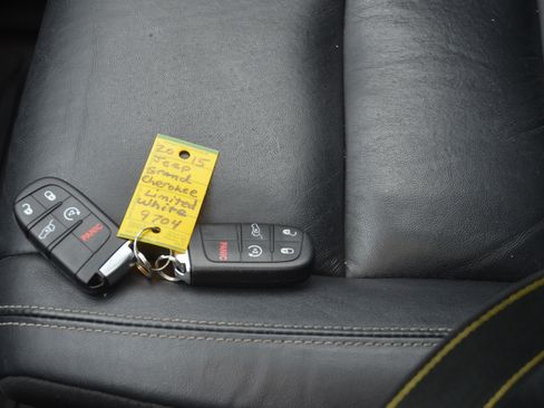 Used 2015 Jeep Grand Cherokee Limited image 27