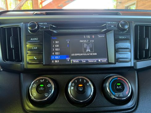 Used 2016 Toyota RAV4 AWD LE image 11