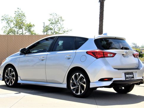 Used 2016 Scion iM image 8