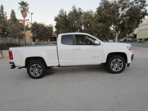 Used 2021 Chevrolet Colorado LT image 2