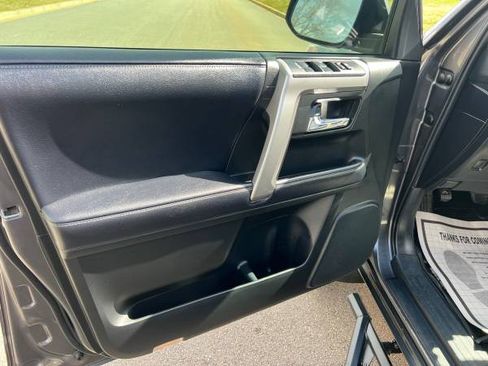 Used 2018 Toyota 4Runner SR5 image 20