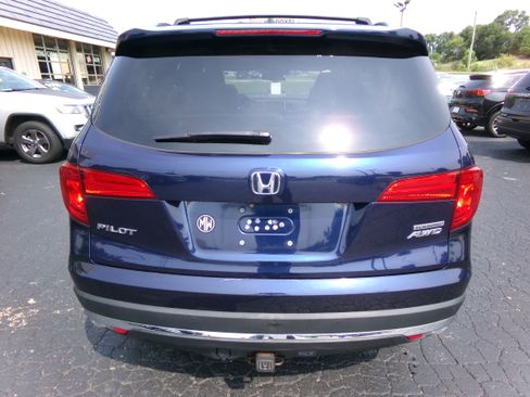 Used 2016 Honda Pilot AWD Touring image 4