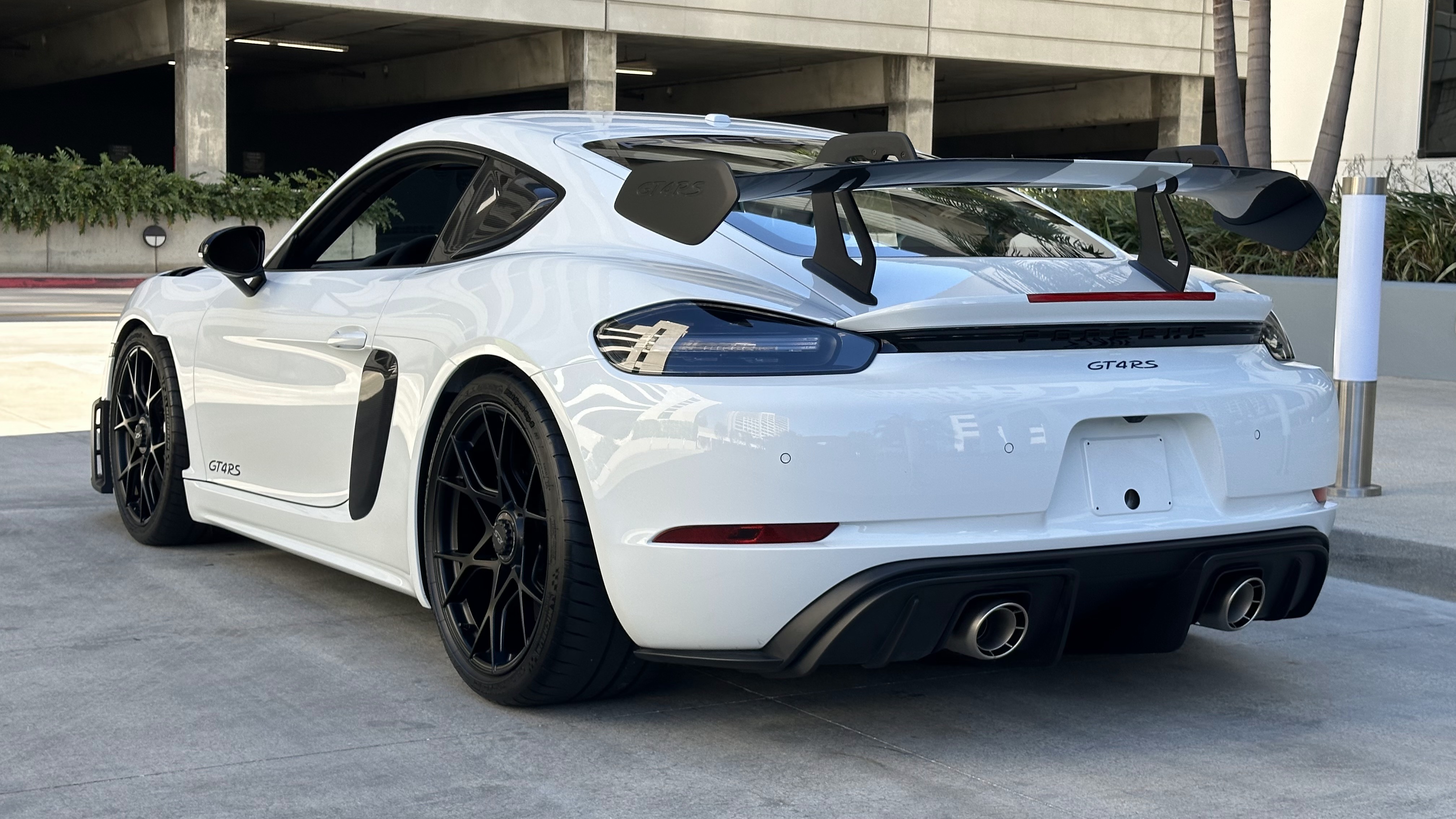 Used 2024 Porsche 718 Cayman GT4 RS RWD image 58