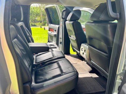 Used 2010 Ford F150 Lariat image 12
