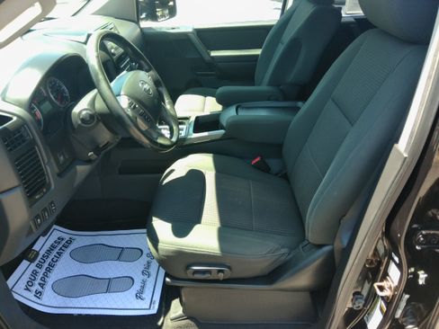 Used 2013 Nissan Titan 4x4 Crew Cab SV image 40
