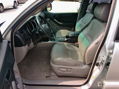 Used 2007 Toyota 4Runner Limited image 21