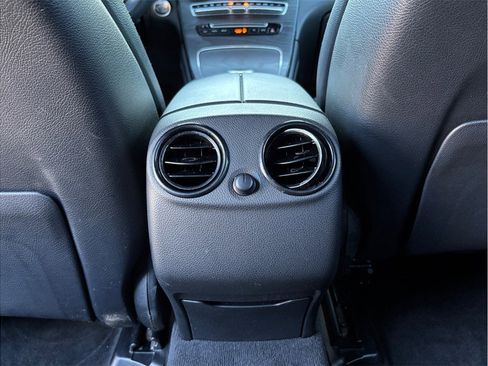 Used 2019 Mercedes-Benz GLC 300 GLC 300 Sport Utility 4D image 35