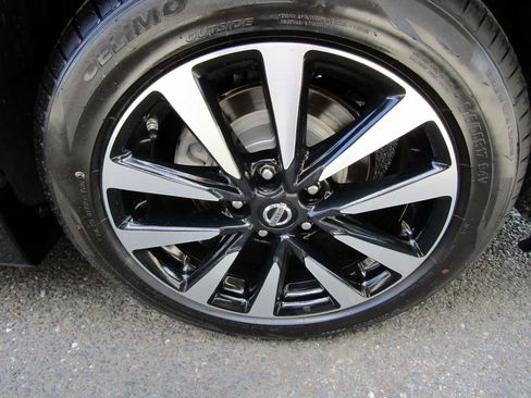 Used 2018 Nissan Altima SL FWD image 12