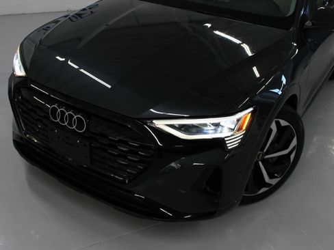 Used 2024 Audi Q8 e-tron Premium Plus AWD/4WD image 4