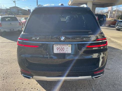 Used 2024 BMW X7 xDrive40i image 3