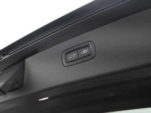 Used 2020 Volvo XC90 T6 R-Design image 54