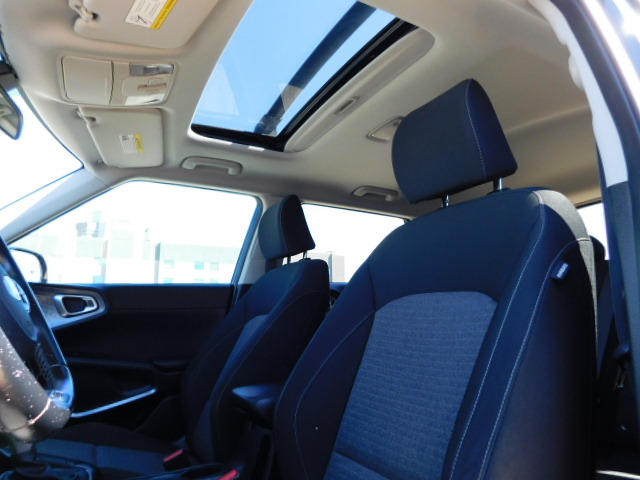Used 2021 Kia Soul GT-Line FWD image 9