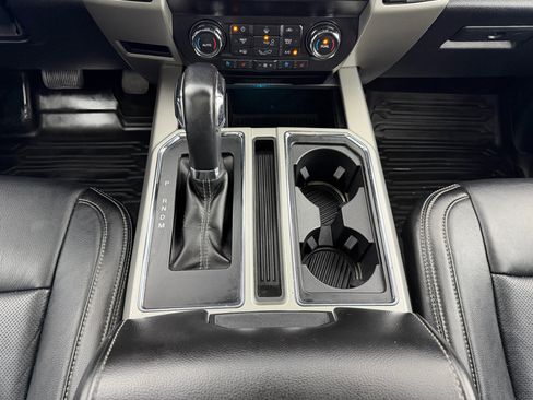 Used 2020 Ford F150 Lariat image 22