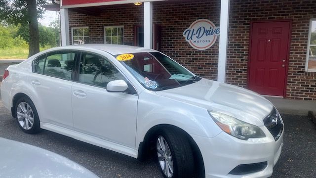 Used 2014 Subaru Legacy 2.5i Premium AWD/4WD image 1