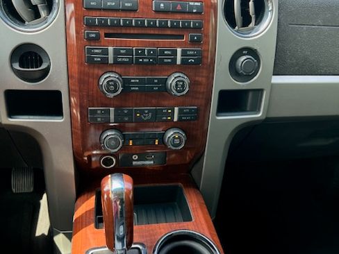 Used 2010 Ford F150 Lariat image 15