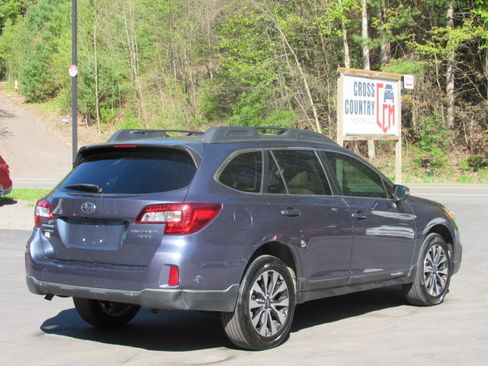 Used 2015 Subaru Outback 3.6R Limited AWD/4WD image 7
