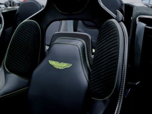 Used 2023 Aston Martin DBS image 34