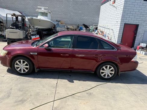 Used 2008 Ford Taurus SEL FWD image 4