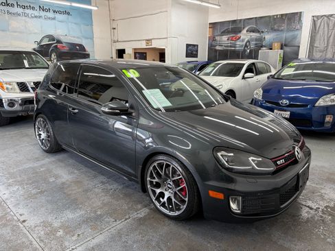Used 2010 Volkswagen GTI 2-Door FWD image 12