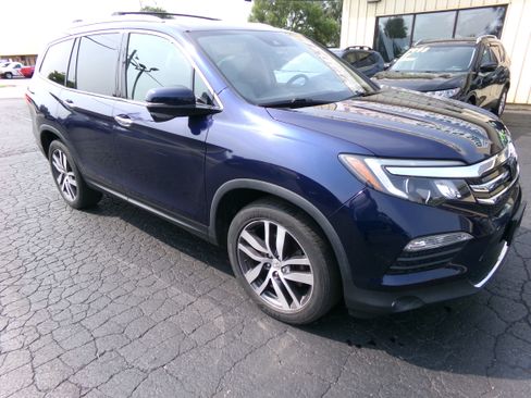 Used 2016 Honda Pilot AWD Touring image 7
