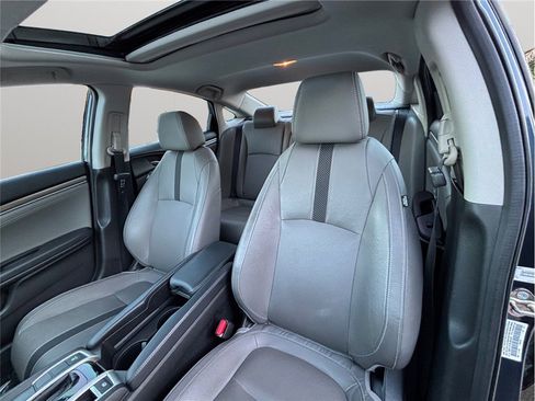 Used 2020 Honda Civic EX-L image 17