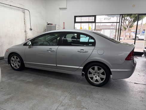 Used 2007 Honda Civic LX Sedan image 8