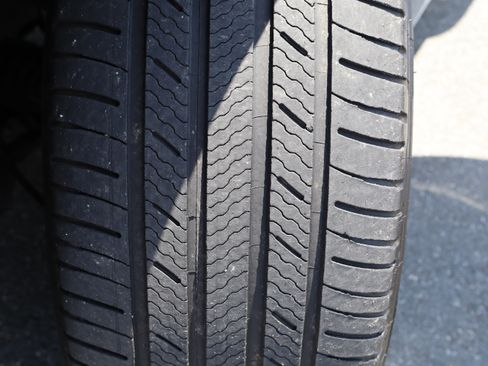 Used 2019 GMC Acadia Denali image 41