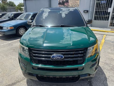 Used 2016 Ford Explorer image 2