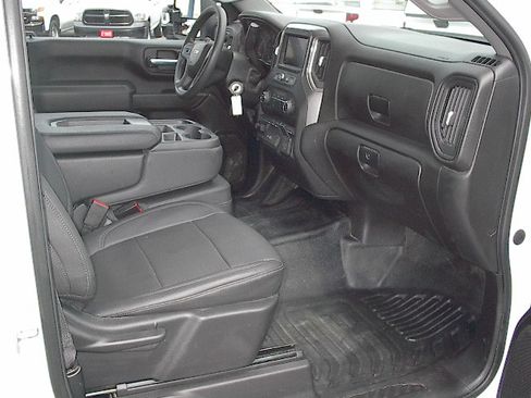 Used 2022 Chevrolet Silverado 2500 W/T AWD/4WD image 11